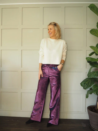 Suri Round Neck, Cashmere Mix Jumper - Black and Ivory