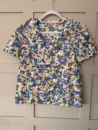Fabrice V Neck Top - Blue Floral Design
