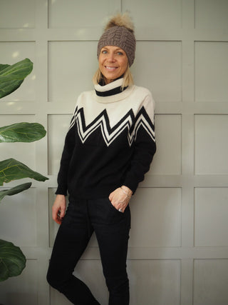 Frida Pom Pom Hat - Black with Diamanté