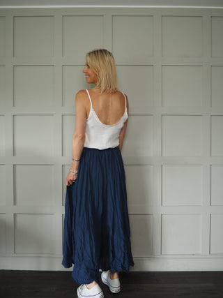 Annie Scalloped V Neck Camisole with Spaghetti Straps - Off White