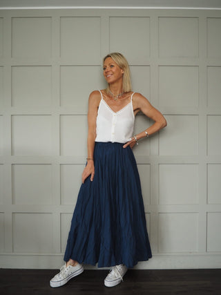 Annie Scalloped V Neck Camisole with Spaghetti Straps - Off White