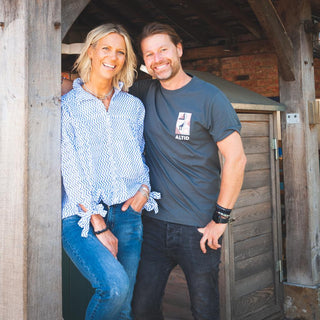 Men’s Joshua Organic Cotton T-Shirt - Dark Grey with Logo