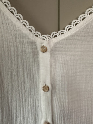 Annie Scalloped V Neck Camisole with Spaghetti Straps - Off White