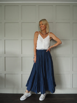 Annie Scalloped V Neck Camisole with Spaghetti Straps - Off White