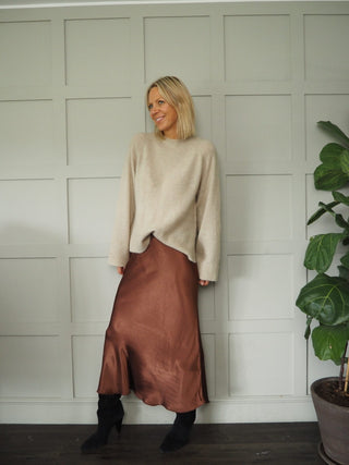 Raglan Round Neck Jumper by Moss Copenhagen - Black, Khaki and Stone