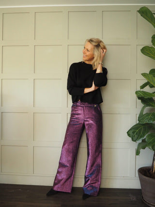 Suri Round Neck, Cashmere Mix Jumper - Black and Ivory