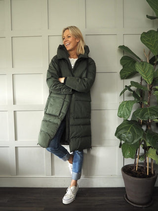 Pavine, Water Resistant, Real Down Filled Coat, With Chunky Front Zipper, Hood &amp; Waist Cinch Drawstring by Moss Copenhagen - Khaki