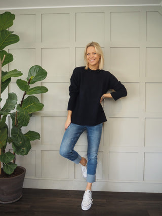 Cashmere Mix Round Neck Jumper - Black