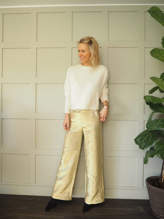 Suri Round Neck, Cashmere Mix Jumper - Black and Ivory