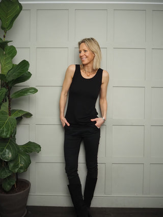 Milli Essential Vest - Black
