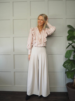 Taya Long Sleeve Blouse - Cream/Red Chevron