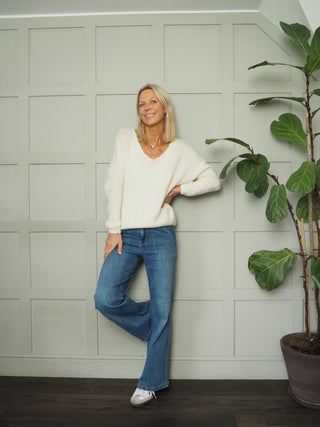 Nile Deep V-Neck Alpaca Mix Jumper - Bright Pink, Orange