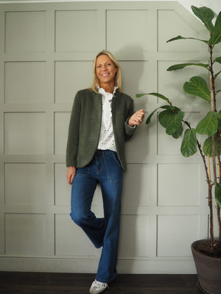 Helen Single-Breasted, Soft Feel Blazer with No Fastening - Black and Khaki