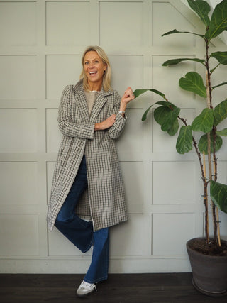 Celsey Single Breasted Coat, with Button Fastening &amp; Pockets by Humility - Houndstooth Grey/Black/Oatmeal