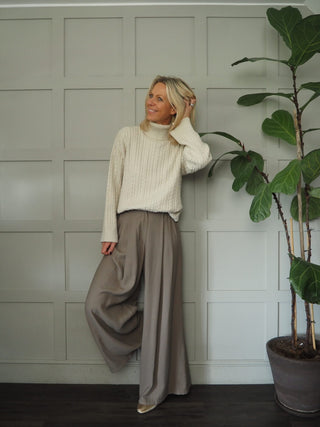 Griff Cable Knit Polo Neck Jumper with Ribbing Detail, Side Slits By Moss Copenhagen - Oatmeal