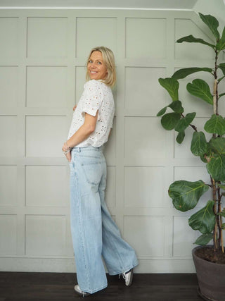 Carumba Mid Rise, Wide Leg Jeans with Pockets Front and Back - Light Denim