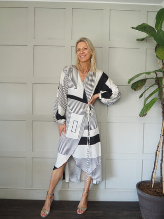 Andi Long Sleeve Geometric Wrap Dress - Black/Off White