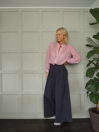 Kester Wide Leg Cotton Trousers with Pleated Detail &amp; Side Pockets - Navy Blue