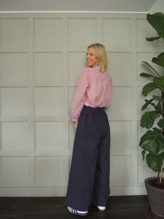 Kester Wide Leg Cotton Trousers with Pleated Detail &amp; Side Pockets - Navy Blue