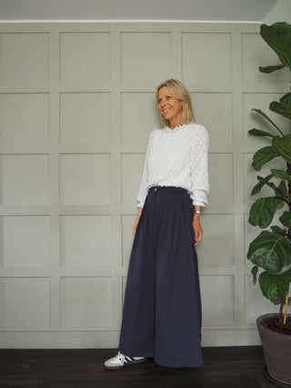 Kester Wide Leg Cotton Trousers with Pleated Detail &amp; Side Pockets - Navy Blue