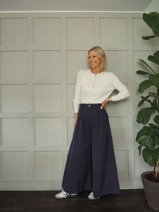 Kester Wide Leg Cotton Trousers with Pleated Detail &amp; Side Pockets - Navy Blue