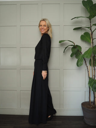 Mobbe Long Sleeve Lurex Jumper with Round Neck &amp; Fitted Cuffs by BYoung - Black and Navy Blue