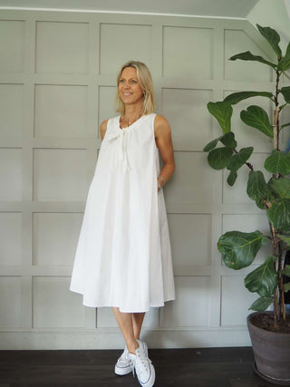 Mimosa Sleeveless Cotton Dress with Tie Detail - Off White