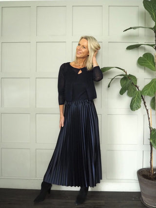 Ani Sparkly, Striped Bolero with Single Hook and Eye Fastening - Black, Champagne, Navy Blue