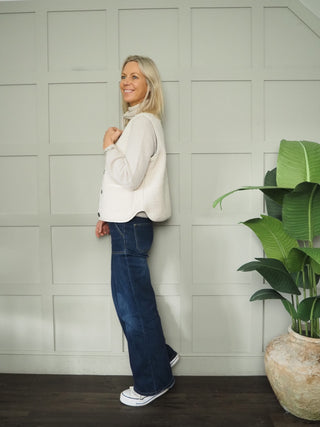 Freddie Reversible Faux Shearling Gilet - Camel/Oatmeal