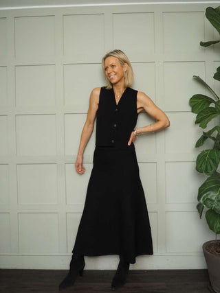 Morris Super Soft Jersey Waistcoat with Fine Rib Detail by Moss Copenhagen - Black