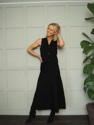 Ginnette Jersey Maxi Skirt by Moss Copenhagen - Black