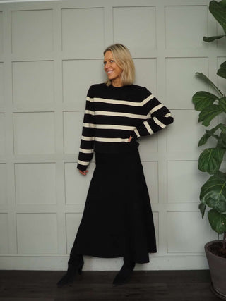 Ginnette Jersey Maxi Skirt by Moss Copenhagen - Black