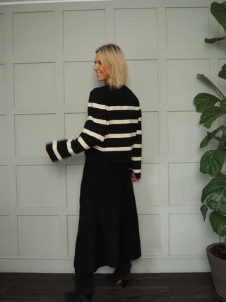 Buddy Round Neck Striped Jumper by Moss Copenhagen - Black/Ecru