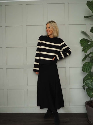 Buddy Round Neck Striped Jumper by Moss Copenhagen - Black/Ecru