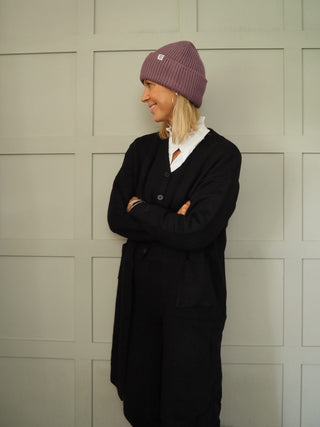 Melina Beanie Hat with Ribbing by Moss Copenhagen - Black and Plum