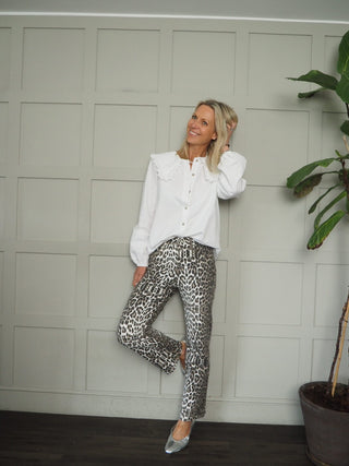 Layla Blouse with Peter Pan Collar - White