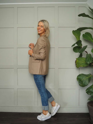 Juliet Single-Breasted Blazer with Single Button and Pockets - Black, Ecru