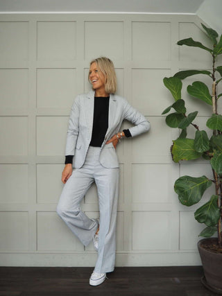 Lou Lou Single-Breasted, Lined Pin Striped Blazer with a Button and Faux Pockets - Black and Blue