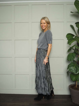 Fleur Short Sleeve Jumper with Enamel Flower Buttons on Cuffs - Khaki and Oatmeal