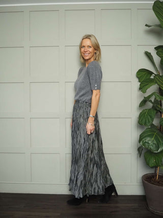 Fleur Short Sleeve Jumper with Enamel Flower Buttons on Cuffs - Khaki and Oatmeal