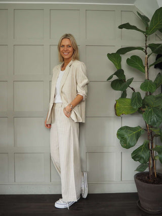 Charlie Single-Breasted, Relaxed Fit, Linen Mix Pin Striped Blazer - Stone