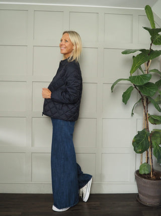 Olla Short Lightweight Jacket with Diamond Quilt Detail &amp; Zip Fastening by Part Two - Navy Blue and Buttermilk