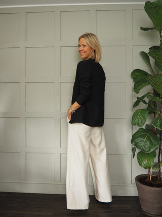 Shirley Lightweight Blazer with Pockets and No Fastenings by Soaked - Black, Navy Blue, Silver Blue