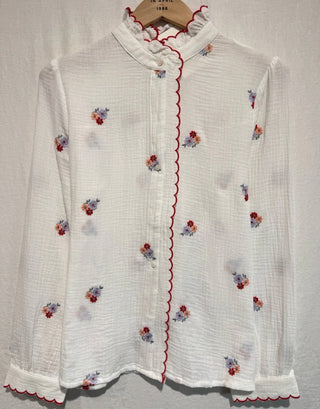Dale Cheesecloth Blouse with Embroidered Flowers and Scalloping - White