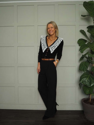 Remal Fine Rib Cardigan with White Lace Collar and Button Fastenings - Black