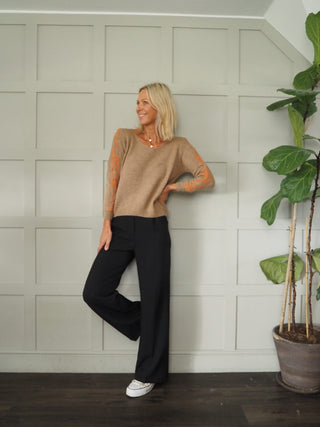 Laran V-Neck Jumper with Contrasting Colour on Sleeve - Camel/Orange, Ecru/Camel and Green/Navy