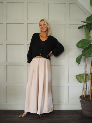 Greya Pie Crust Collar, Long Sleeve Blouse with Broderie Anglaise Detail by Saint Tropez - Black