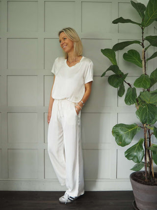 Arzel V-Neck Silk Mix T-Shirt - Black, Dusty Rose and Sky Blue