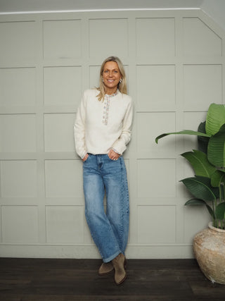 Lee Jumper with Floral Details - Ecru