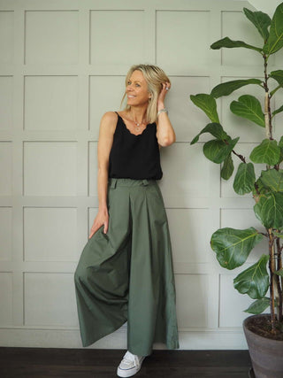 Digger Wide Leg Culotte Trousers with Pleating Details &amp; Pockets - 5 Colours